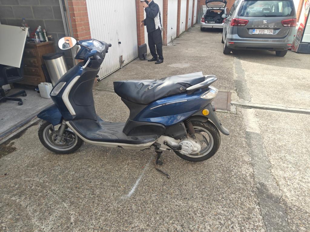Scooter marque Piaggio 50 cc classe B