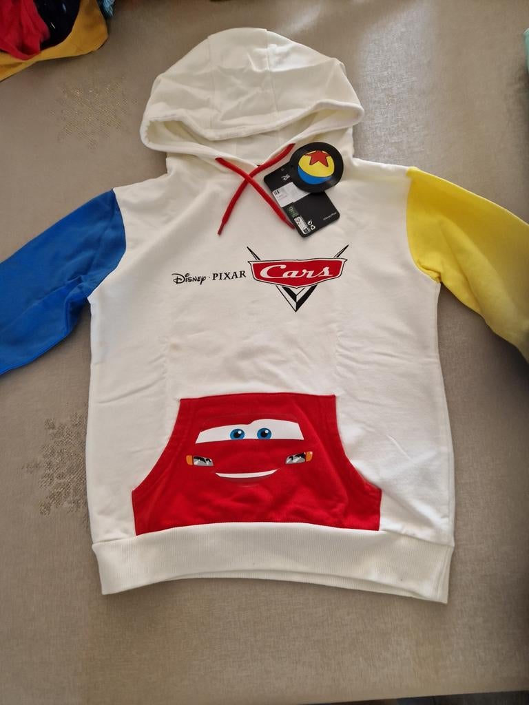 Nieuwe hoodie Cars, Ophalen