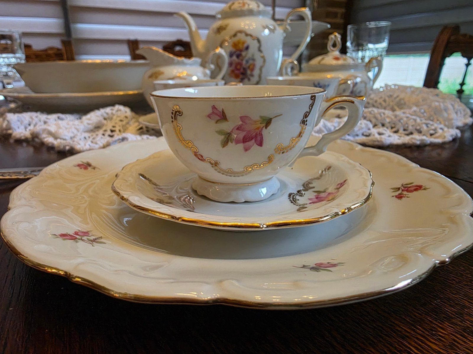 High-tea servies 4pers + extra van Kahla/Bareuther combi, Antiquités & Art, Antiquités | Services (vaisselle) complet, Enlèvement