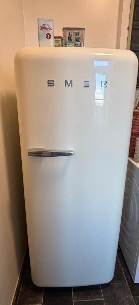 Réfrigérateur Smeg, Electroménager, Réfrigérateurs & Frigos, Comme neuf, Avec compartiment congélateur, 200 litres ou plus, 140 à 160 cm