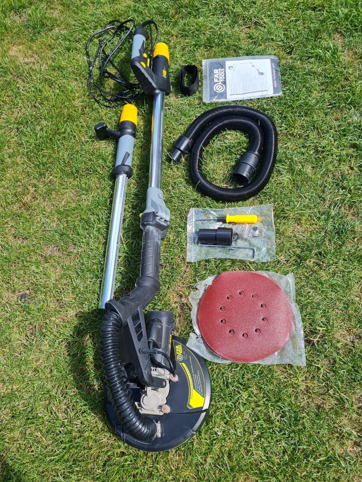 Ponceuse à plâtre télescopique utilisée une fois sur un chan, Enlèvement, Comme neuf, 600 à 1200 watts, Autres types