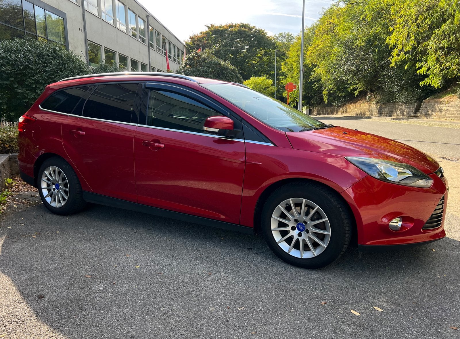 Ford Focus Titanium Benzine 1.6 Automaat, Auto's, Euro 5, Stof, 4 cilinders, 1600 cc
