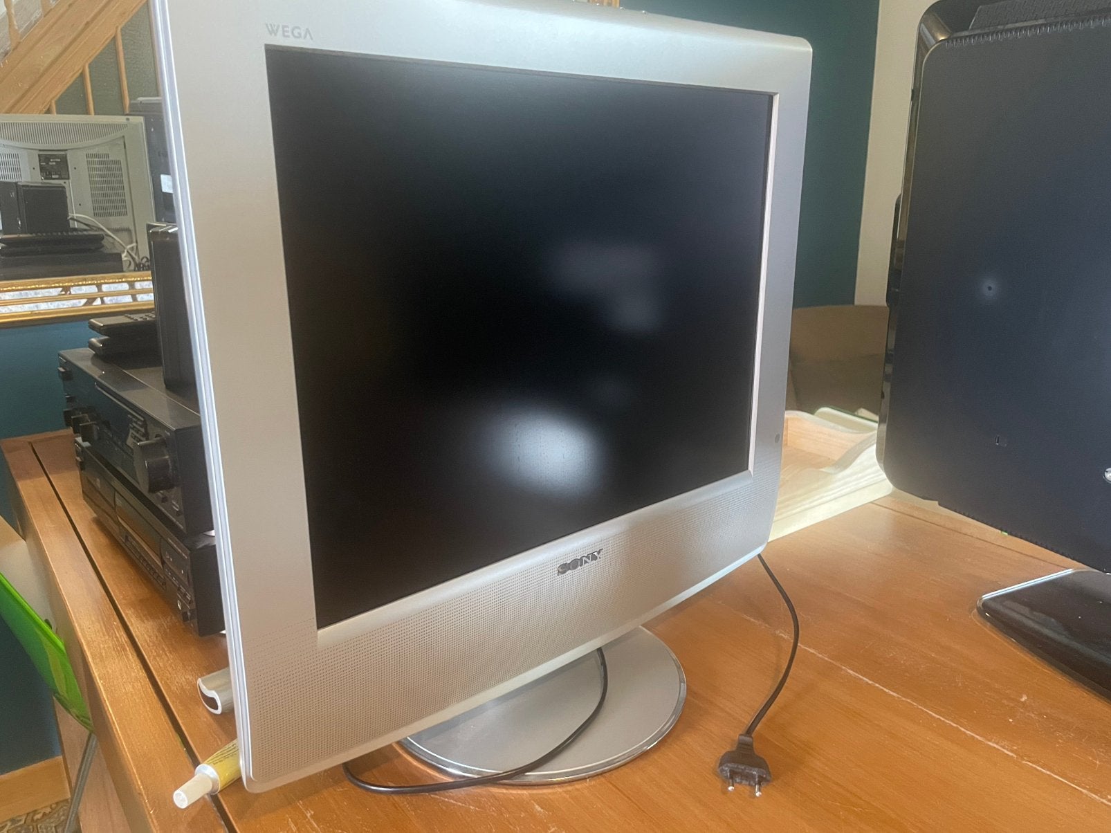 Retro Sony Wega 20 inch LCD TV (KLV-20SR3), Ophalen, Zo goed als nieuw, LCD, Sony