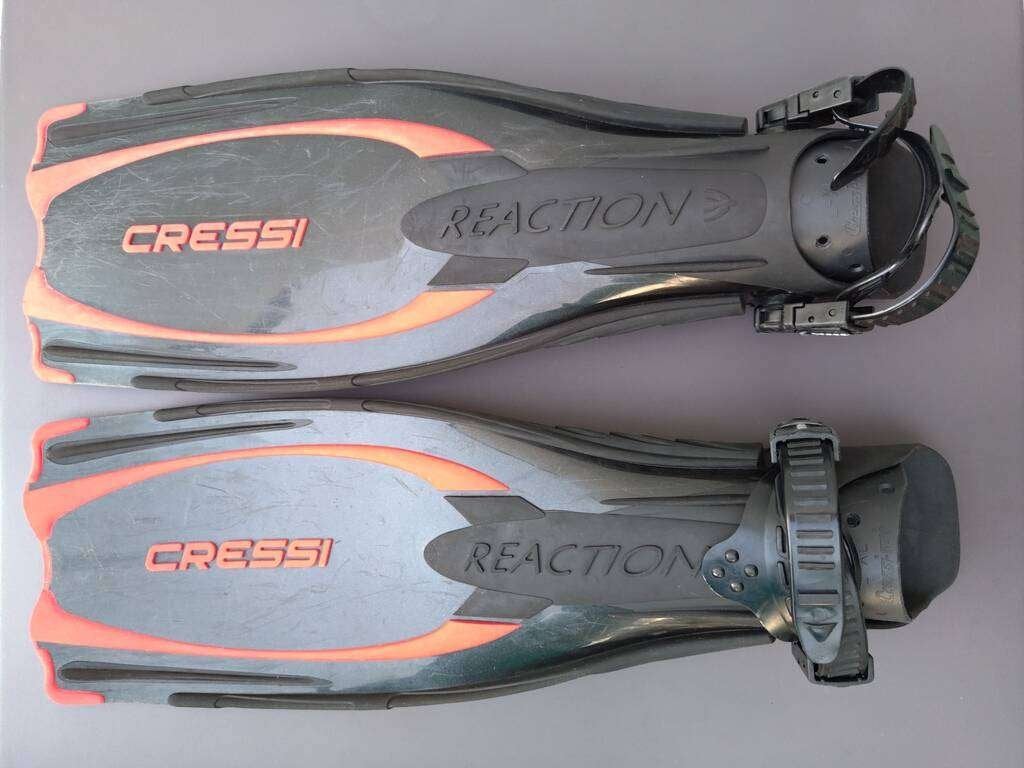 Palmes de plongée Cressi, Sports nautiques & Bateaux, Plongée, Enlèvement ou Envoi, Utilisé, Palmes de natation ou de plongée