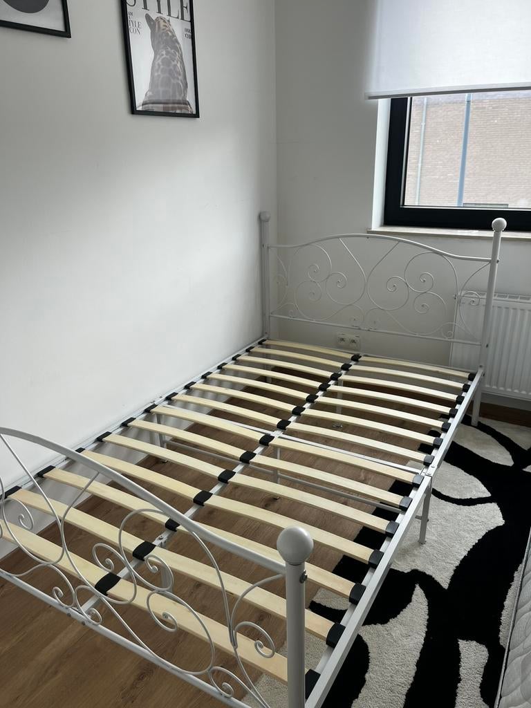Lit en fer nouveau, Comme neuf, Enlèvement, 120 cm, Blanc