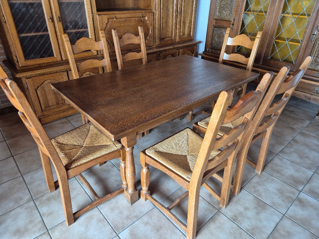 Massief eiken eettafel (uitschuifbaar) met 6 biezen stoelen, Huis en Inrichting, Tafels | Eettafels, Ophalen, Gebruikt, Rustiek