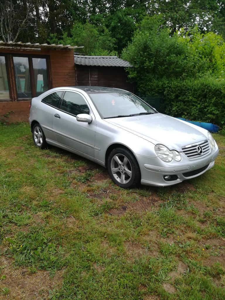 mercedesc 200cdi, Autos, Mercedes-Benz, Argent ou Gris, Boîte manuelle, Noir, Diesel