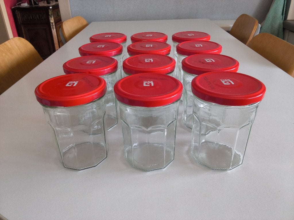 Lot de 12 Pots en verre pour confitures /conserves - 360 gr, Maison & Meubles, Cuisine | Vaisselle, Enlèvement ou Envoi, Comme neuf