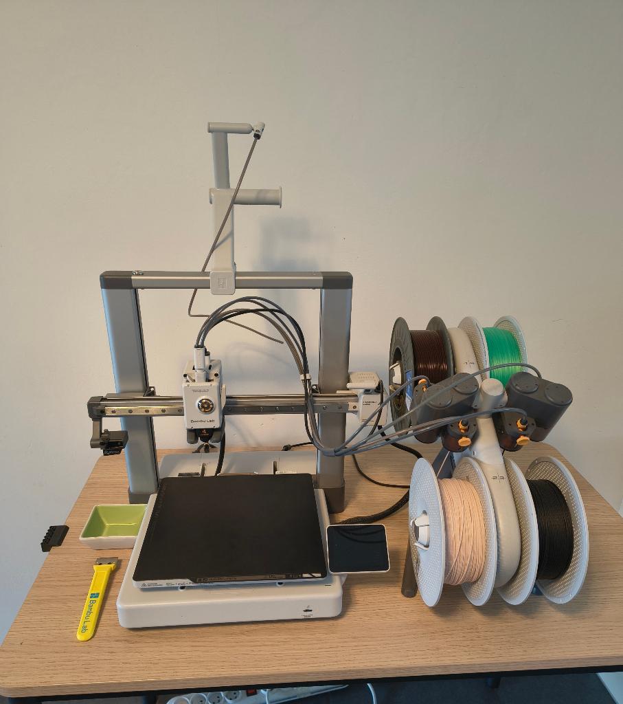 Bambu Lab A1 3D-printer met AMS en toebehoren, Computers en Software, 3D Printers, Ophalen, Gebruikt, Filament, Ingebouwde Wi-Fi