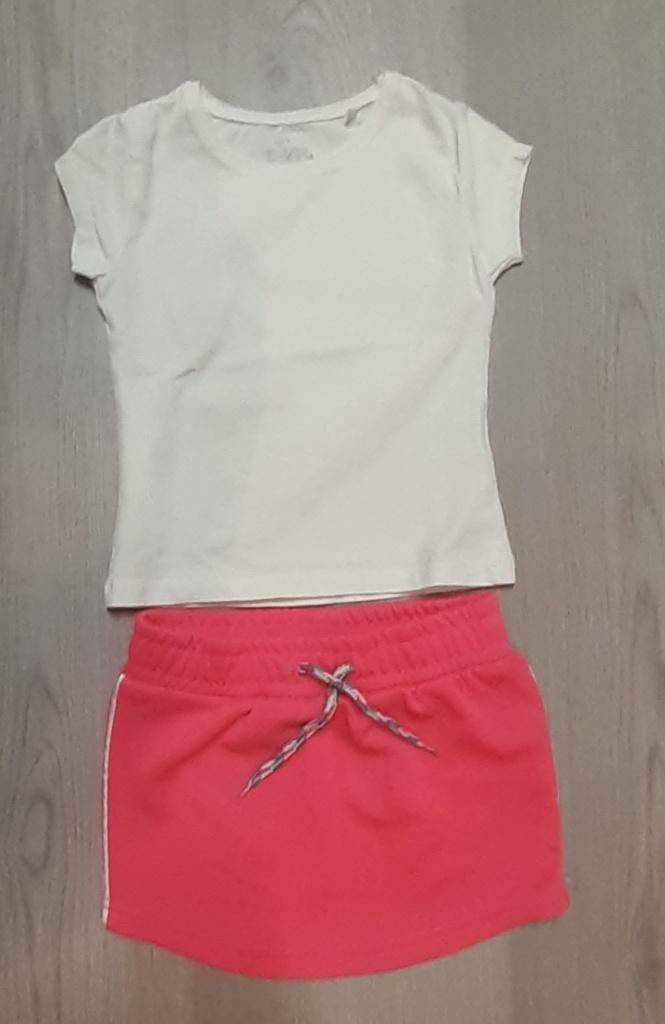 rok + shirt maat 104, Enfants & Bébés, Vêtements enfant | Taille 104, Enlèvement, Comme neuf, Fille, Robe ou Jupe