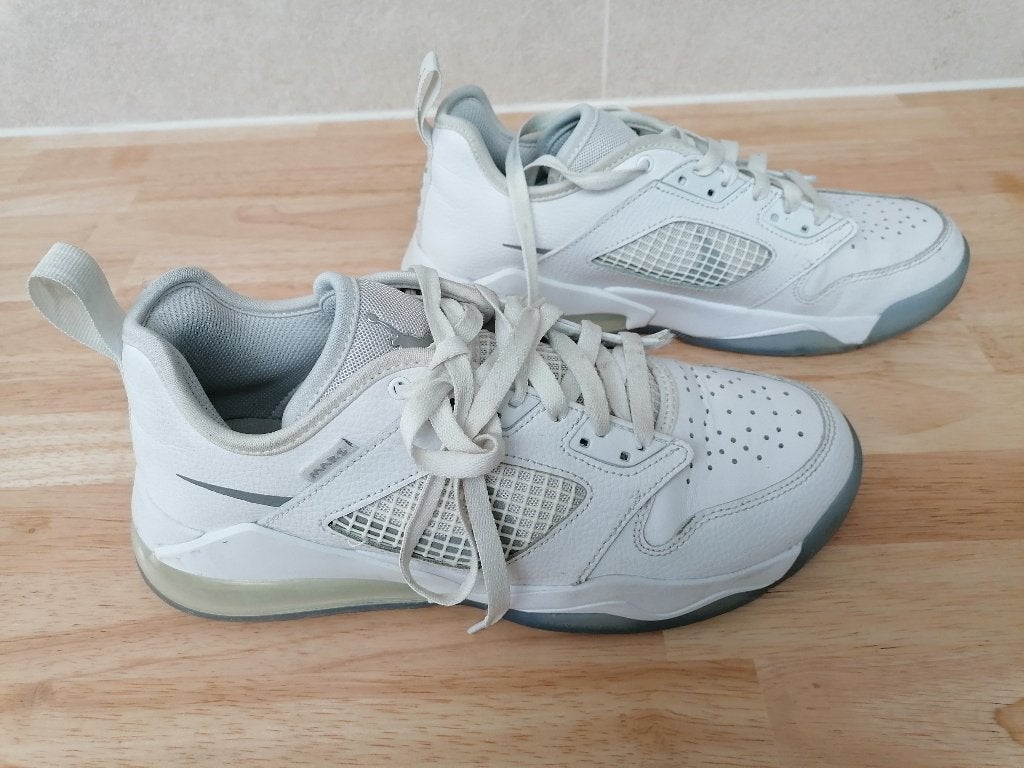 Nike air Jordan Mars 270 low,maat 41, Enlèvement ou Envoi, Comme neuf, Blanc, Nike air Jordan