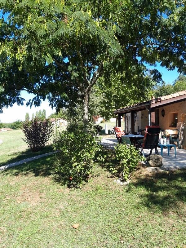 Te huur , 4/5 pers.vakantiebungalow in de Dordogne,Frankrijk, 2 slaapkamers, In bergen of heuvels, Recreatiepark, Dordogne