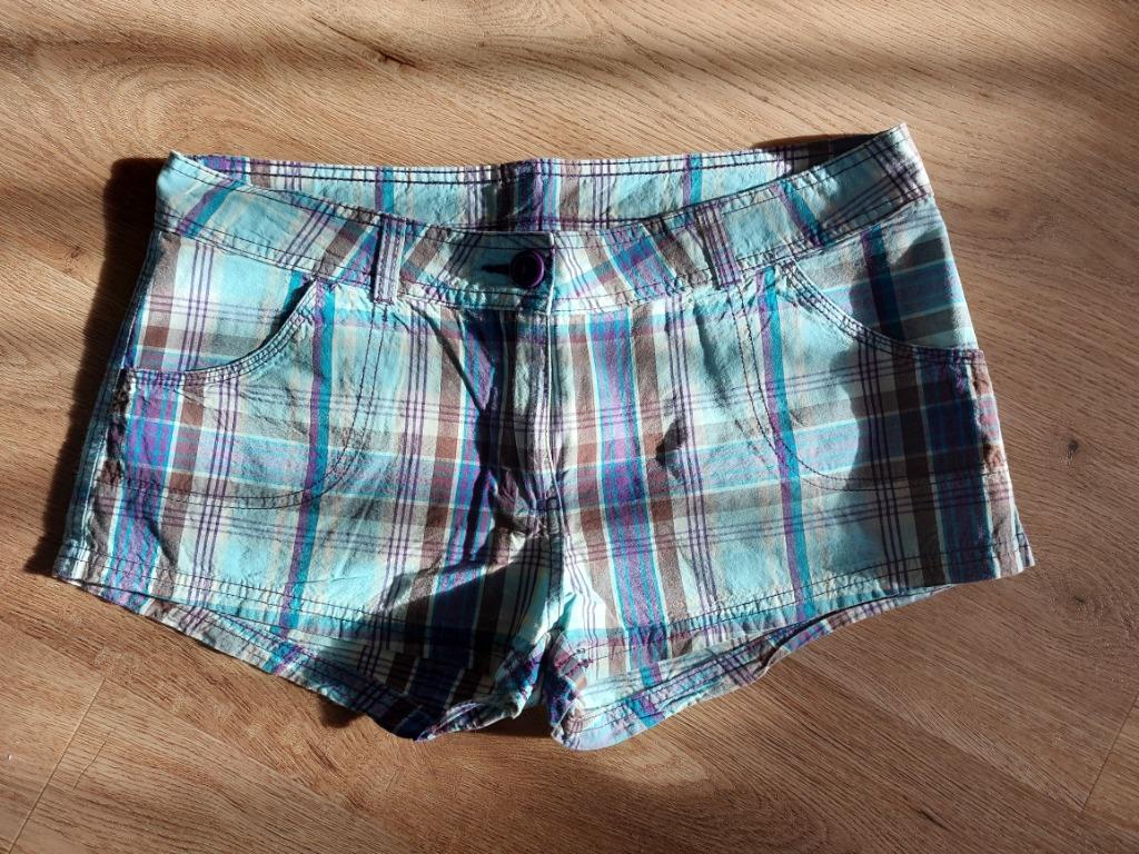 geruite short in maat M, Kleding | Dames, Maat 38/40 (M), Overige kleuren, Kort, Zo goed als nieuw