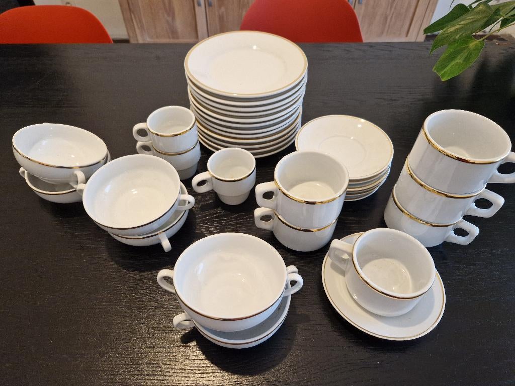 Service en Porcelaine de Baudour, Enlèvement