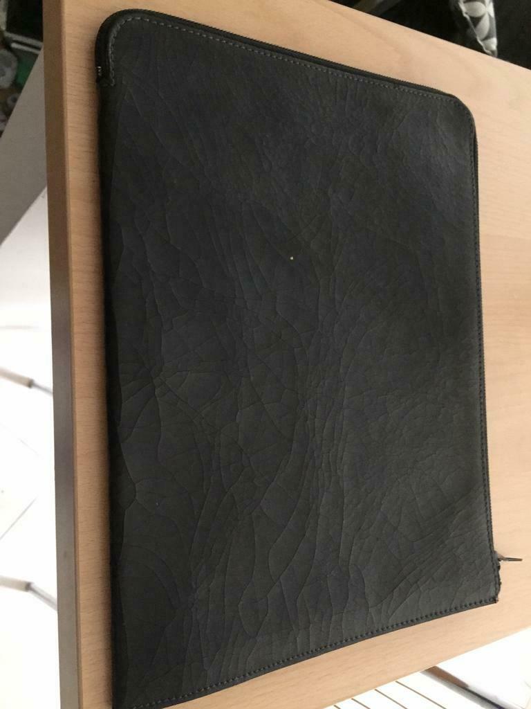 Housse ordinateur portable similicuir LE TANNEUR - 32x25cm