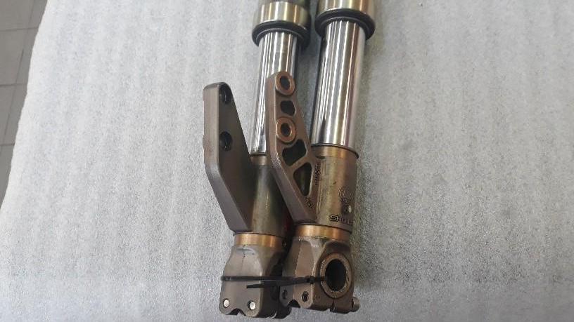 FOURCHE AVANT DUCATI 916 COMPLÈTE, Motos, DUCATI, Enlèvement ou Envoi, Utilisé, Jackierogier@outlook.be
