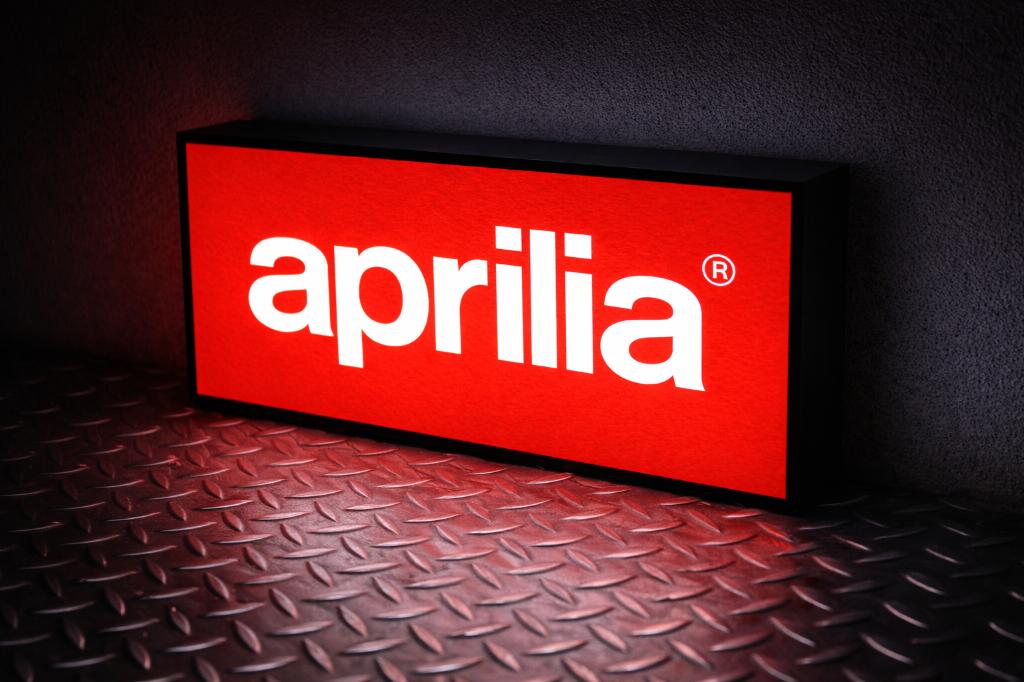 Aprilia LED Lightbox – Logo Wanddecoratie, Verzenden, Nieuw, Lichtbak of (neon) lamp