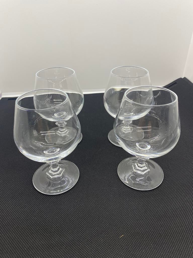 Verre à cognac, Comme neuf