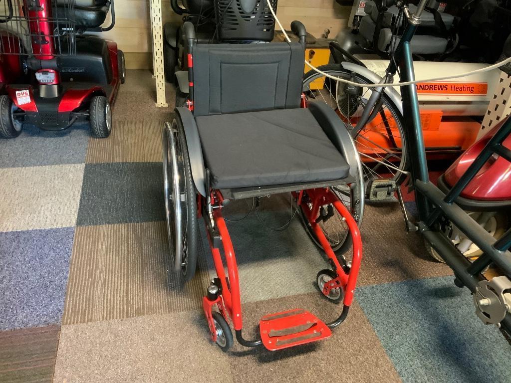 Speciale Sport rolstoel verstelbaar, Diversen, Rolstoelen, Zo goed als nieuw, Ophalen