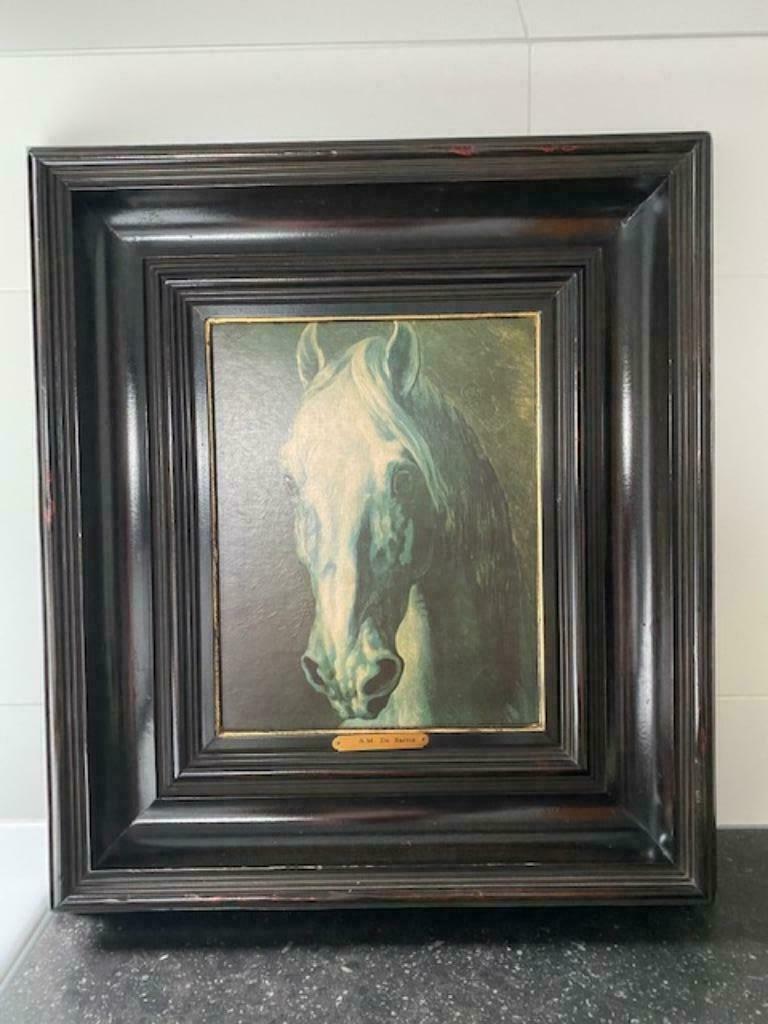 Kader met mooi wit paard, Ophalen