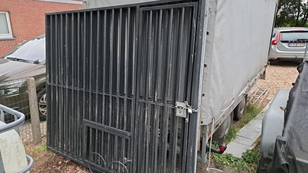 Panelen honderen, Dieren en Toebehoren, Ophalen, Zo goed als nieuw