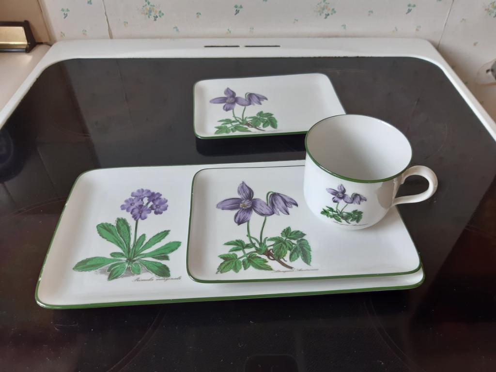 tas en ondertas, Huis en Inrichting, Keuken | Servies, Ophalen of Verzenden, Zo goed als nieuw, Porselein, Kop(pen) en/of Schotel(s)