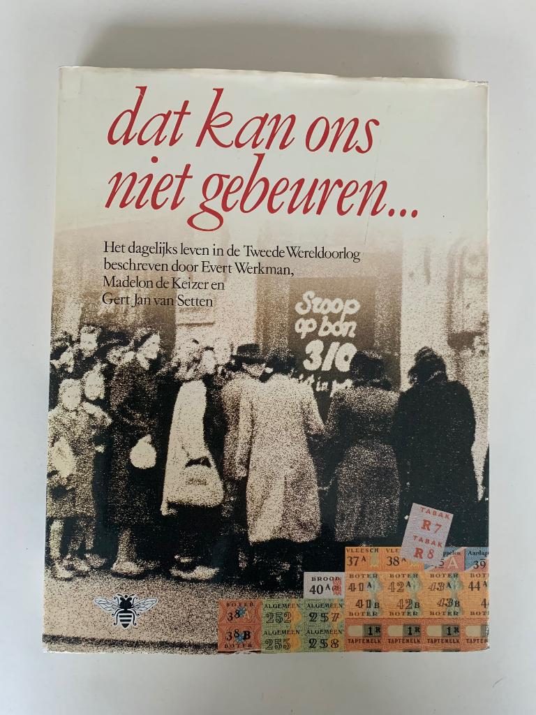 Dat kan ons niet gebeuren ..., Ophalen of Verzenden, Tweede Wereldoorlog, Zo goed als nieuw