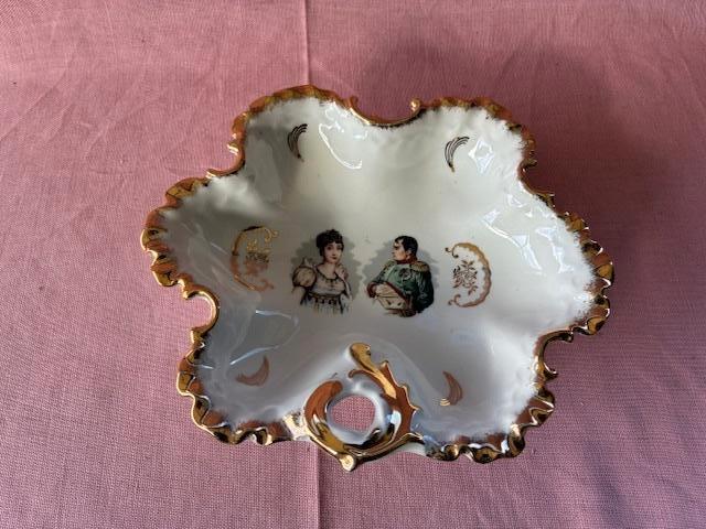 Magnifique plat en porcelaine Napoléon, Enlèvement ou Envoi