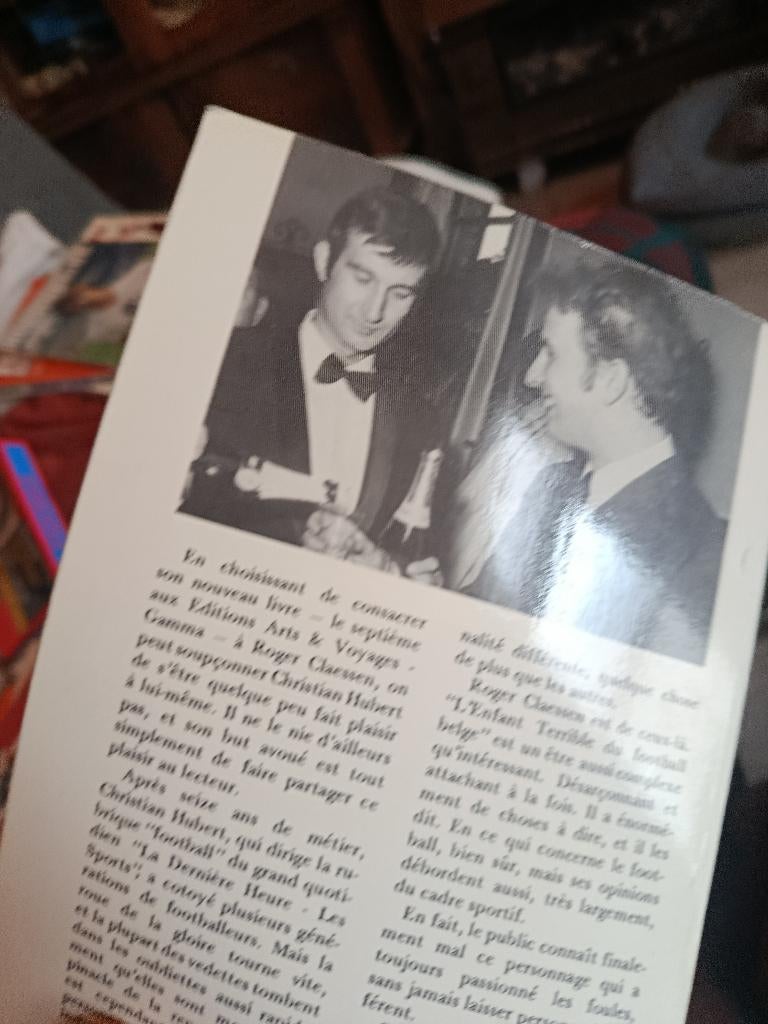 Livre Roger la honte, Ophalen of Verzenden, Zo goed als nieuw, Boek of Tijdschrift