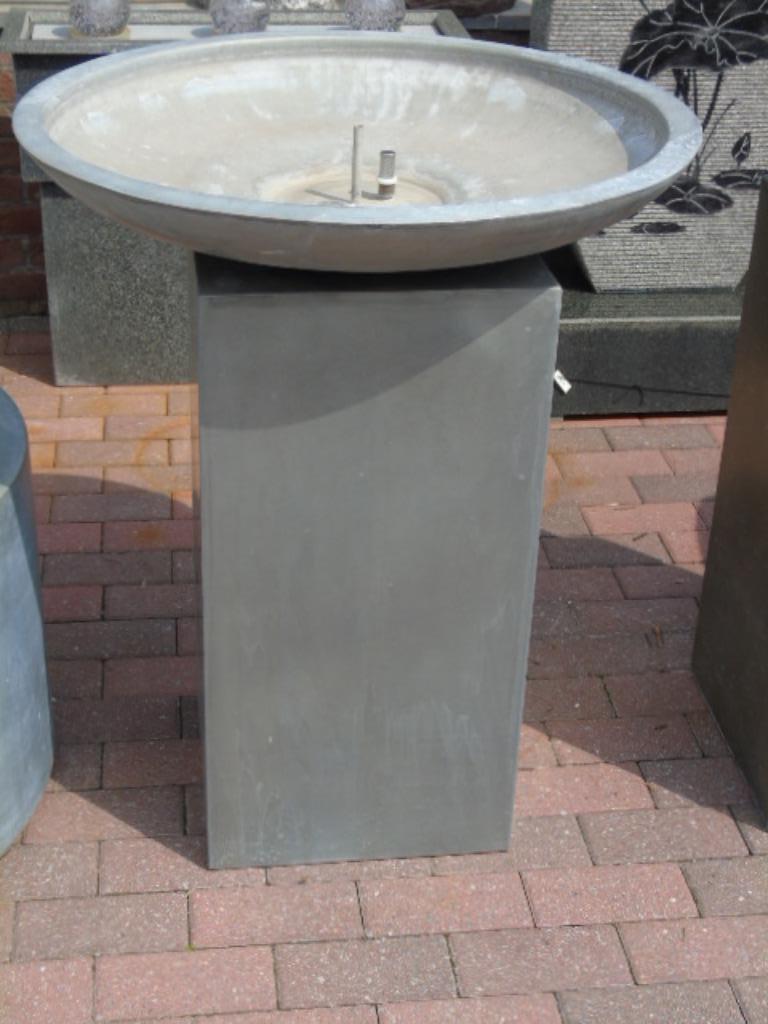 fontaine de jardin zingué , soldé !! 80%, Enlèvement, Comme neuf, Autres matériaux, Fontaine