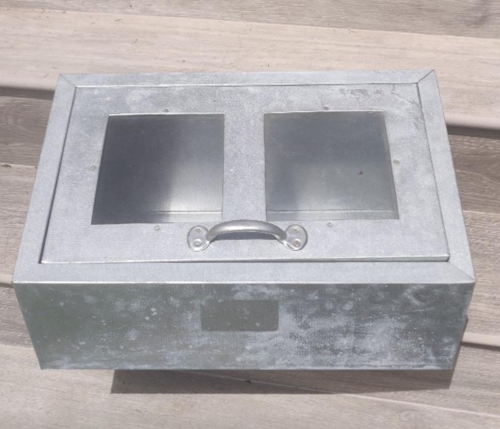 Zinken serre, doopsuikerpresentatie of kweekbakje voor jonge, Ophalen, Minder dan 30 cm, Minder dan 60 cm, Zo goed als nieuw