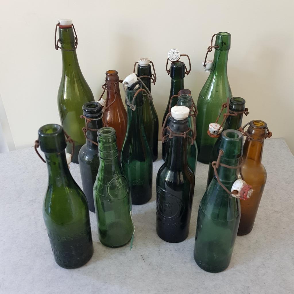 Oude bierflesjes, Enlèvement, Bouteille(s)