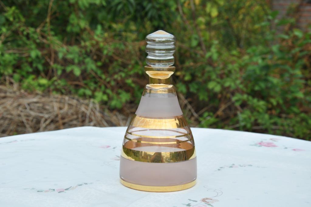 §  carafe art deco rose sablee et dorée, Enlèvement ou Envoi