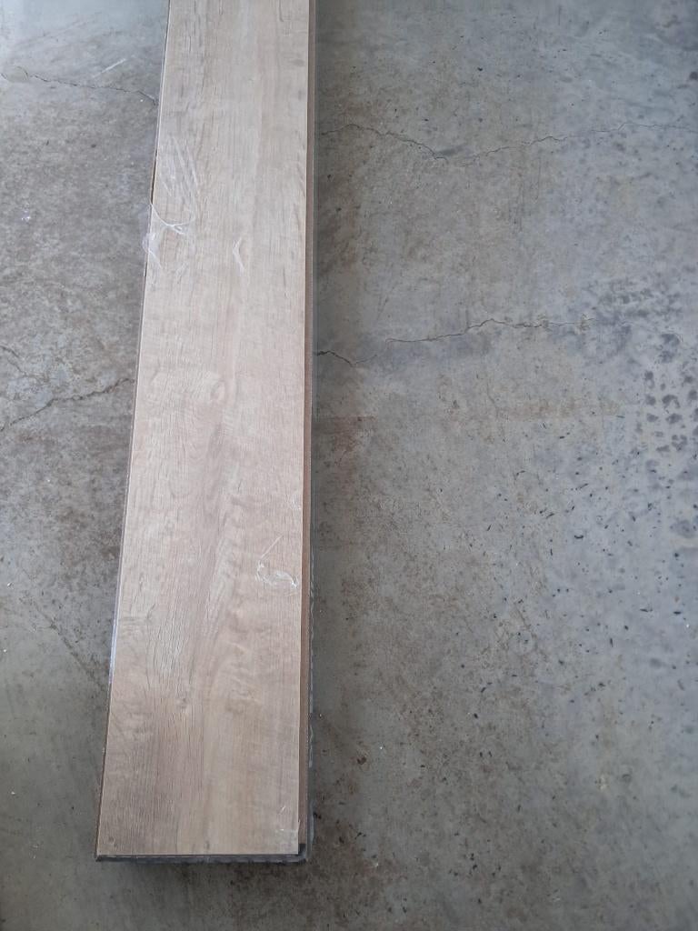 laminaat (8 mm)  en ondervloer Berry Alloc : 55 m2, Aggloméré, Enlèvement, 10 à 30 cm, 10 m²² ou plus