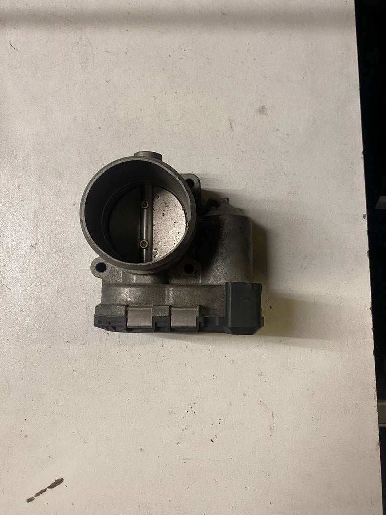 Vw Passat / Audi A4 / A6 1.8i 06B133062B Gasklephuis, Ophalen of Verzenden, Gebruikt, Audi