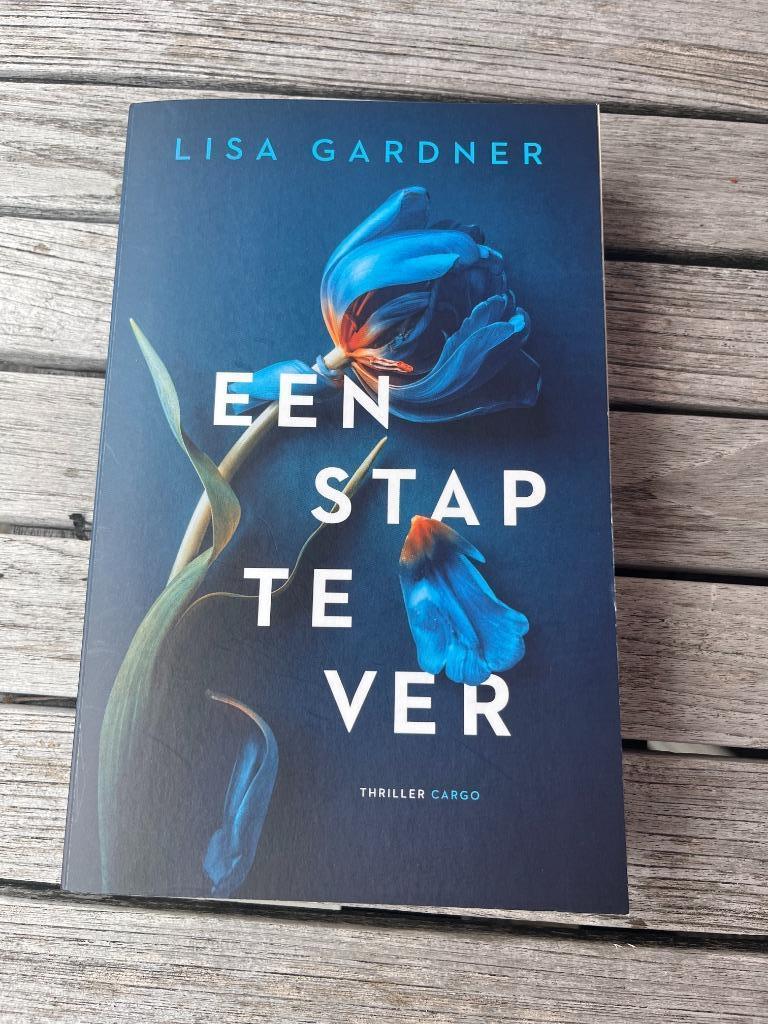 3 Thrillers Lisa Gardner, Ophalen, Zo goed als nieuw, Lisa gardner, Europa overig
