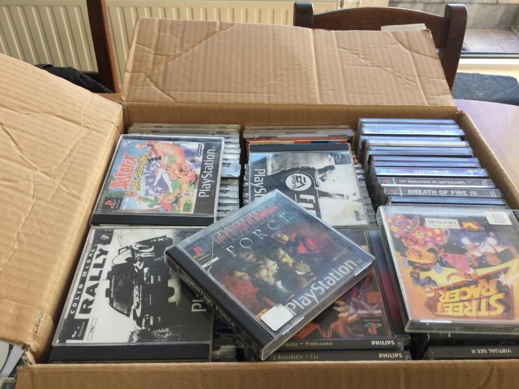 CARTES MEMOIRE"SONY"/FICHES+JEUX PLAYSTATION, Enlèvement ou Envoi, 2 joueurs, Utilisé, Autres genres
