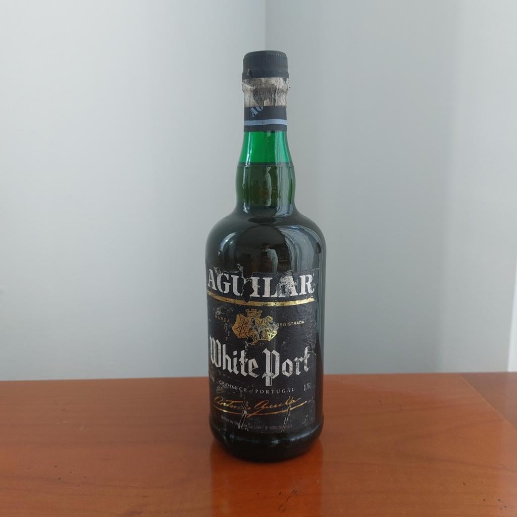 Oude portfles, Aguilar, white port! , vol!!, Verzamelen, Ophalen of Verzenden, Zo goed als nieuw, Port