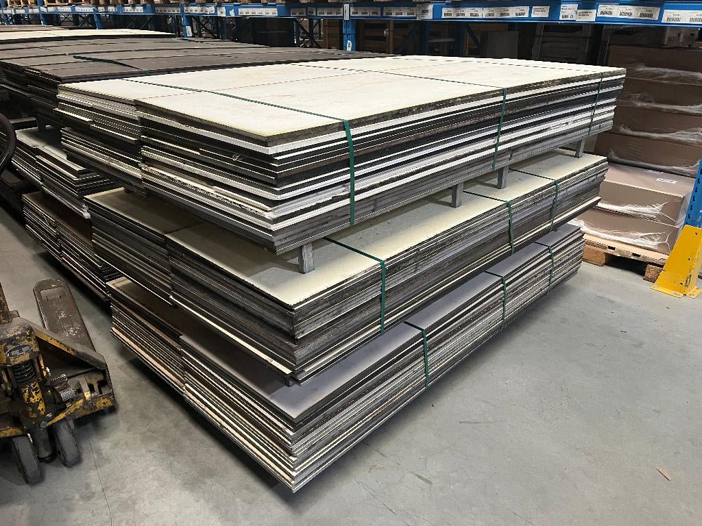 Lot volkern platen / Trespa, Ophalen, Gebruikt, Plank