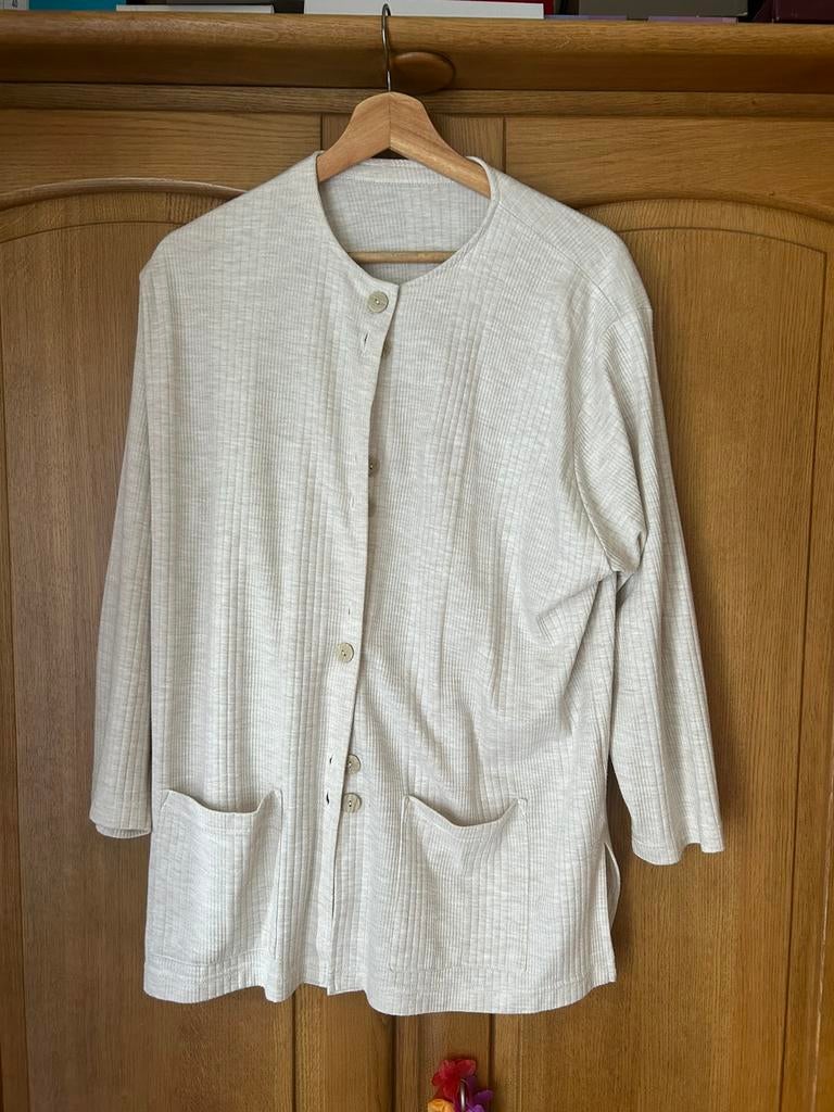 Dames Gilet met knopen, Ophalen, Gedragen, Maat 42/44 (L), Beige