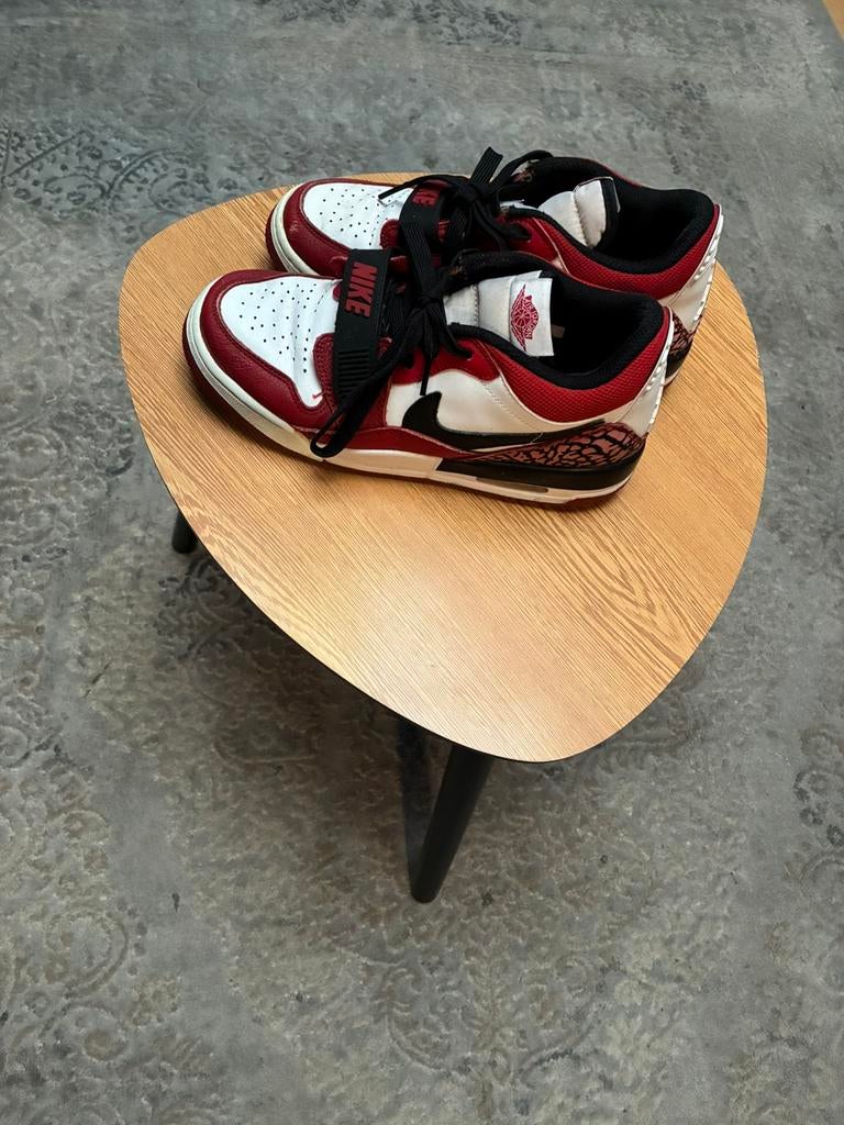 Jordan air legacy 312 low jordan air, Garçon ou Fille, Enlèvement ou Envoi, Bottines, Utilisé