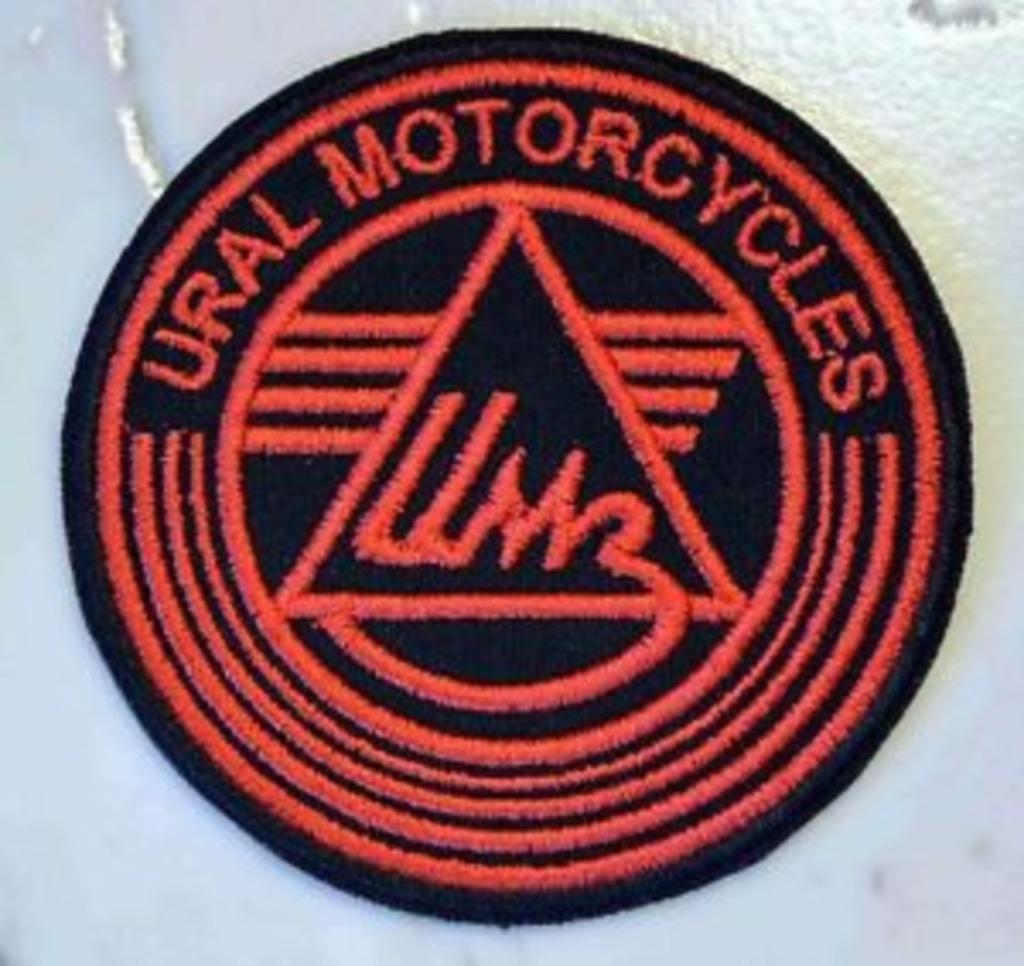 Patch Ural Motorcycles Zwart/Rood - 76 x 76 mm, Motoren, Ophalen of Verzenden, Nieuw