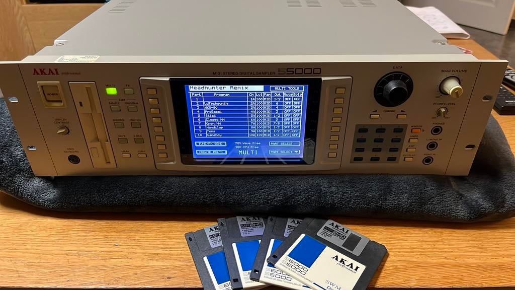 Akai S5000 Sampler incl 72MB, Muziek en Instrumenten, Samplers, Ophalen, Gebruikt