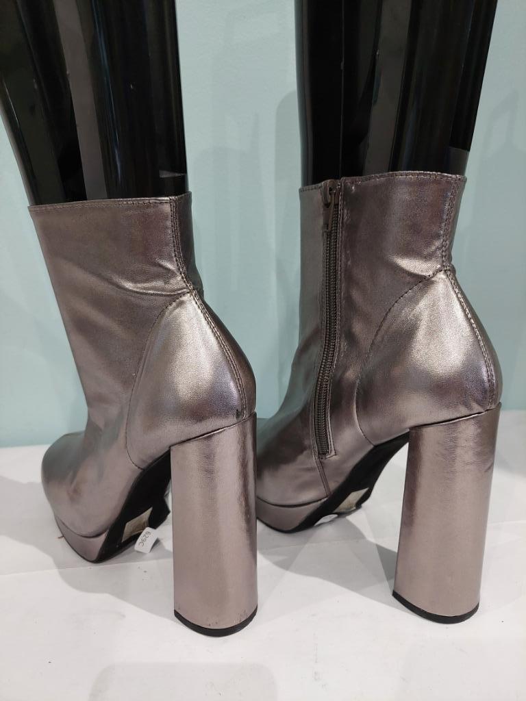 629C* Jeffrey Campbell - sexy boots argentés (40), Autres couleurs, Boots et Botinnes, Jeffrey Campbell, Porté