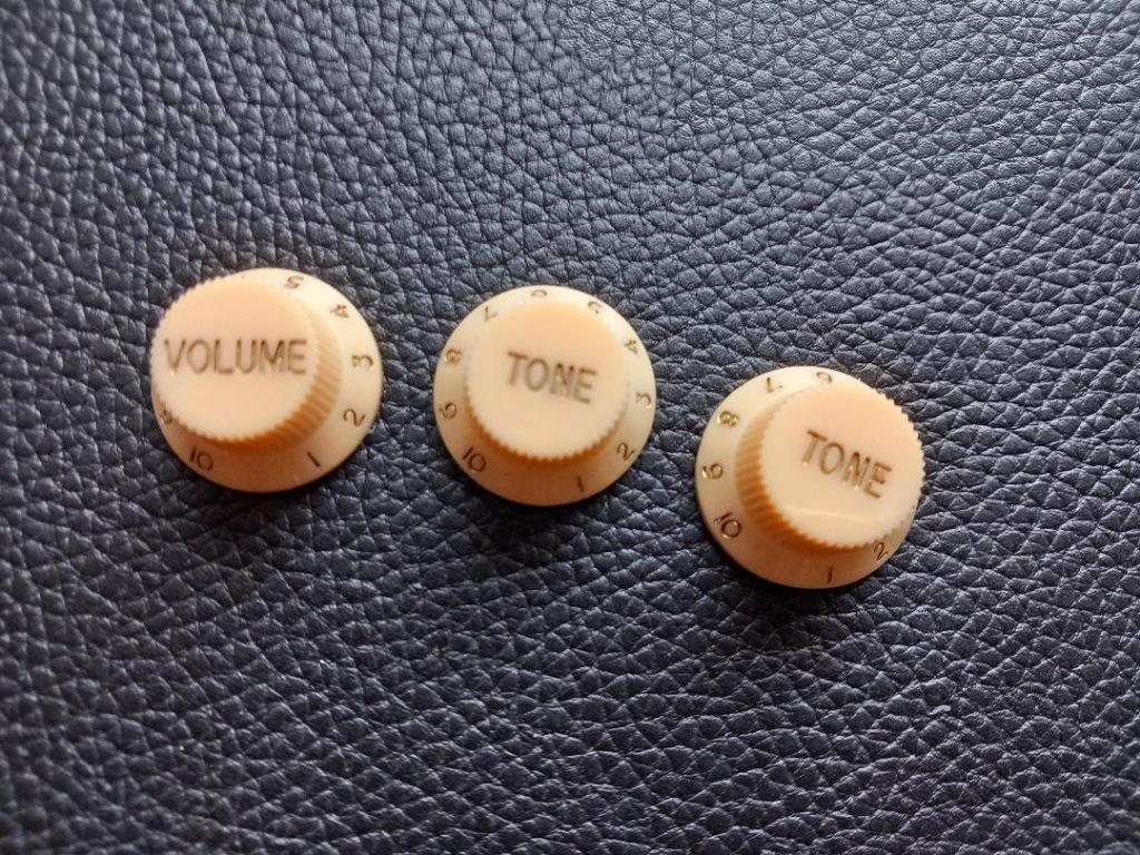 Boutons de potards Stratocaster / Jazzmaster /Jaguar, Musique & Instruments, Enlèvement ou Envoi, Neuf, Guitare électrique