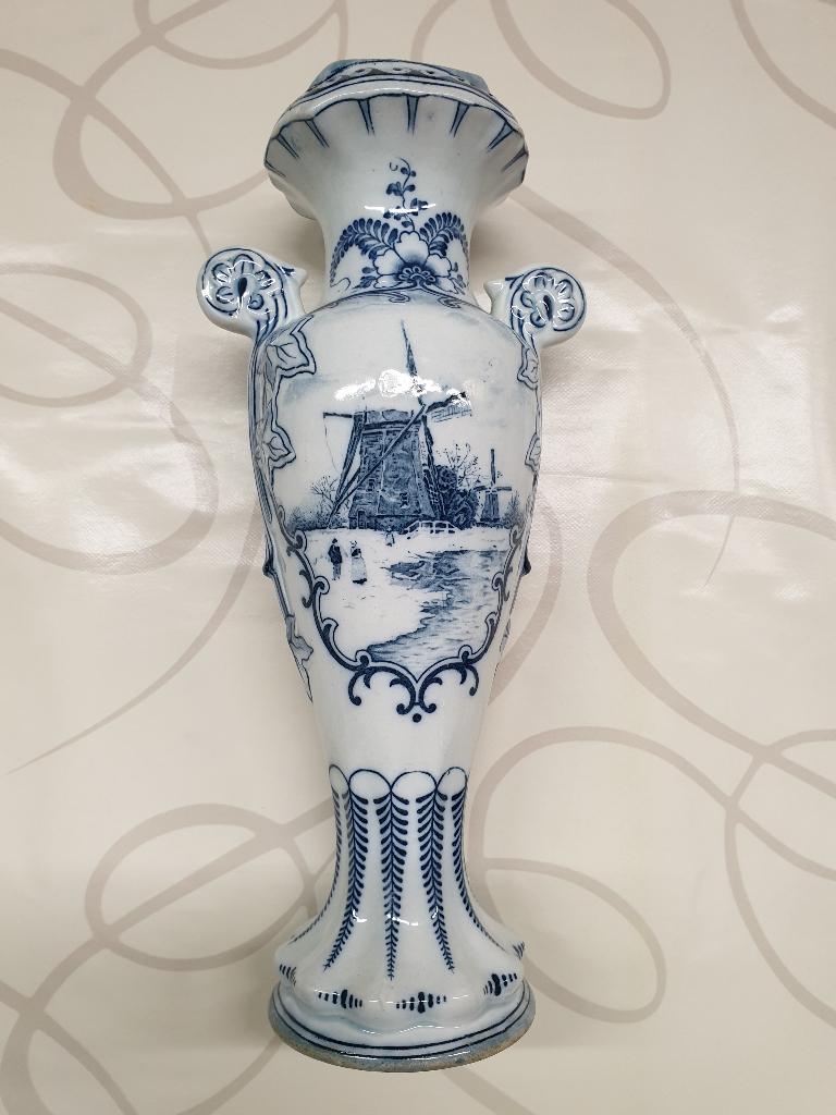 Drie antieke Delft vazen, Ophalen