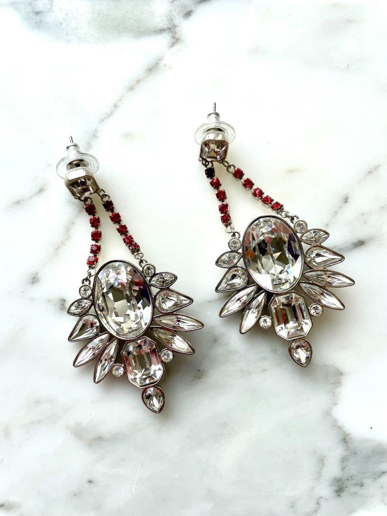 Opvallende oorbellen van swarovski, Enlèvement ou Envoi, Comme neuf, Pendantes, Avec cristal