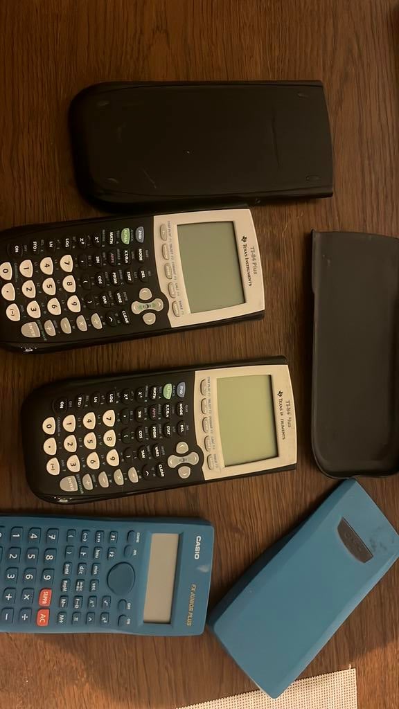 TI84 Plus en Casio FX Junior plus rekenmachine, Ophalen of Verzenden, Zo goed als nieuw