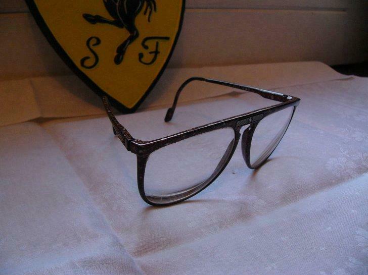 FERRARI monture lunette bordeaux foncé, Auto's, Overige modellen, Bedrijf, Overige carrosserie, Te koop