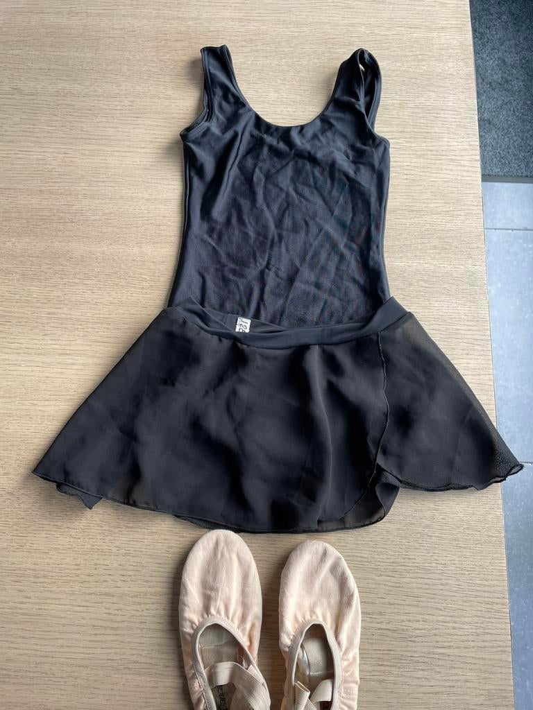Ballet pakje 128 / 8 jaar, Ophalen, Zo goed als nieuw, Schoenen